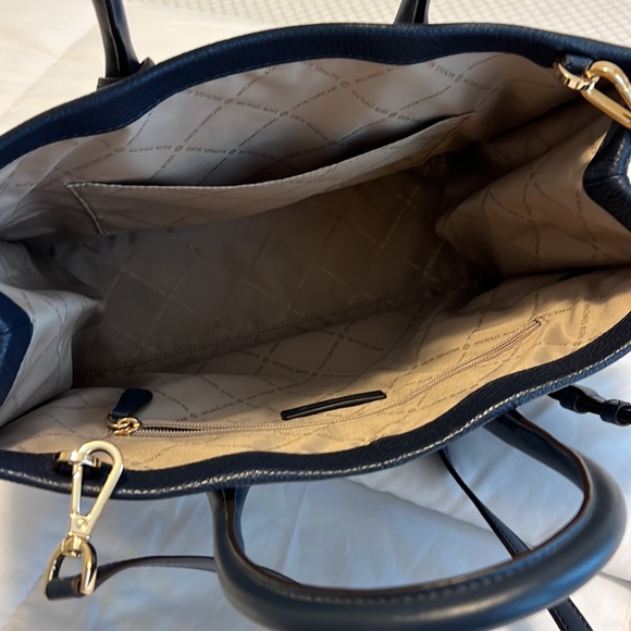 Michael Kors Mirella MD Tote Bag - Picture 4 of 12